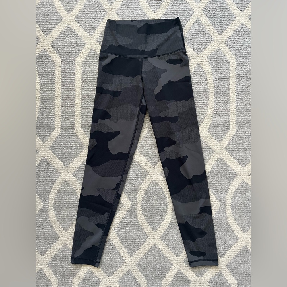 Aerie gray camouflage leggings